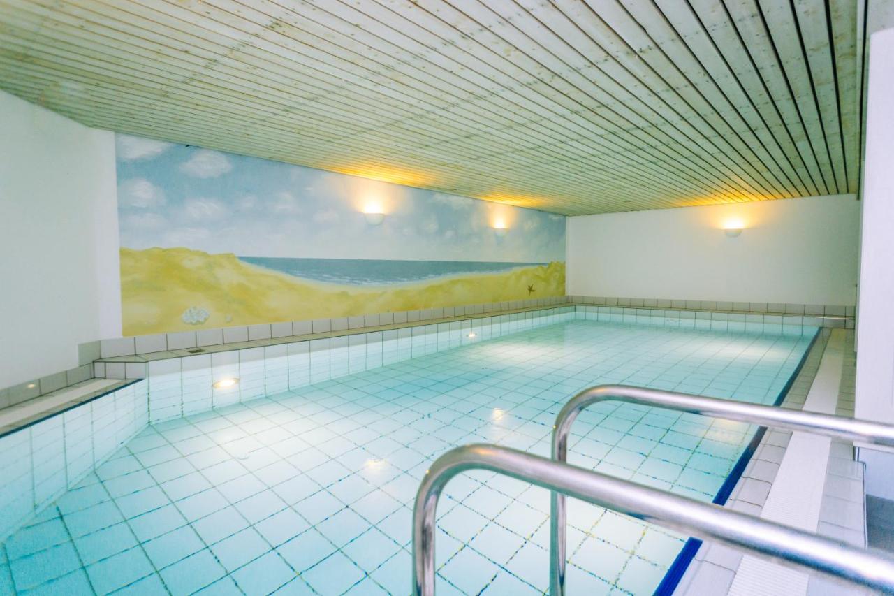 Gemuetliche Wohnung Unter Reet Mit Pool Und Sauna In Keitum Esterno foto