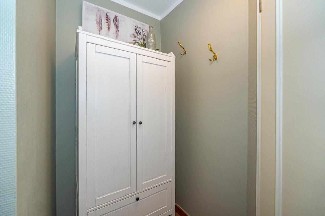 Gemuetliche Wohnung Unter Reet Mit Pool Und Sauna In Keitum Esterno foto